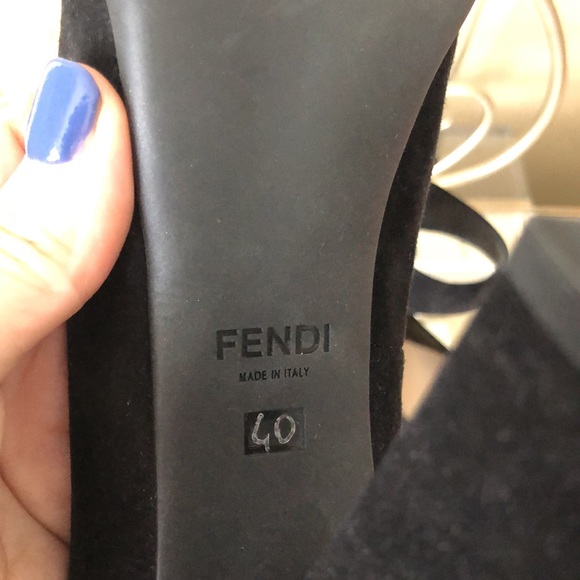 FENDI Runway Décolleté Rubber toe cap Black SUEDE Heels - Picture 11 of 13